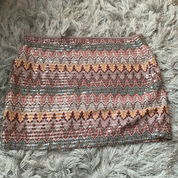 Express Sequin Mini Skirt - Picture 7 of 7